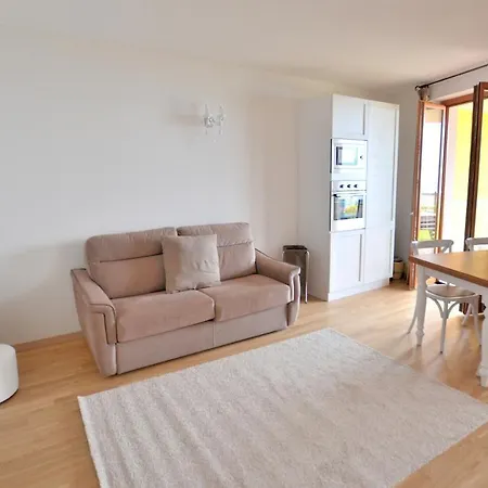Appartamento Borgo Montagna With Pool