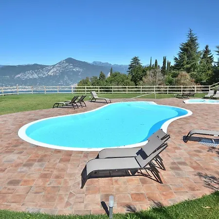 아파트 Borgo Montagna With Pool 산 제노 디 몬타냐